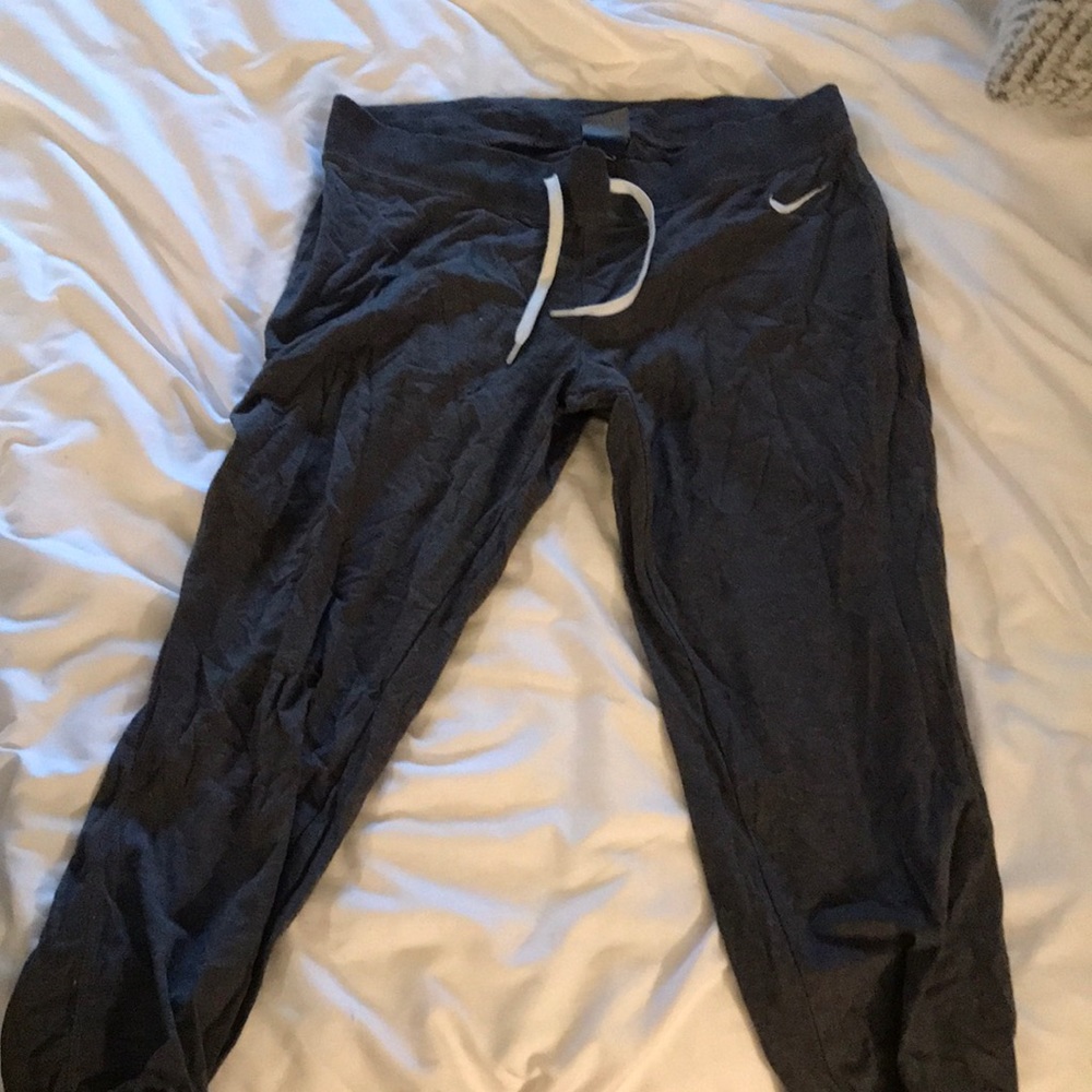 Nike cropped sweatpants